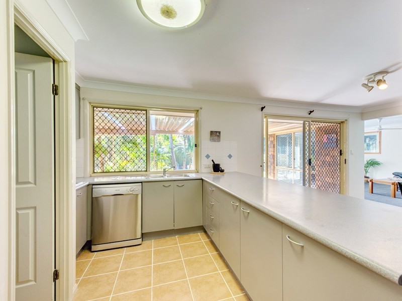 52 Leichhardt Cct, Forest Lake QLD 4078