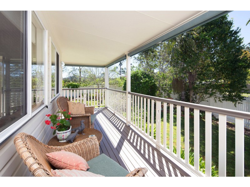 138 Mirbelia Street West, Kenmore Hills QLD 4069