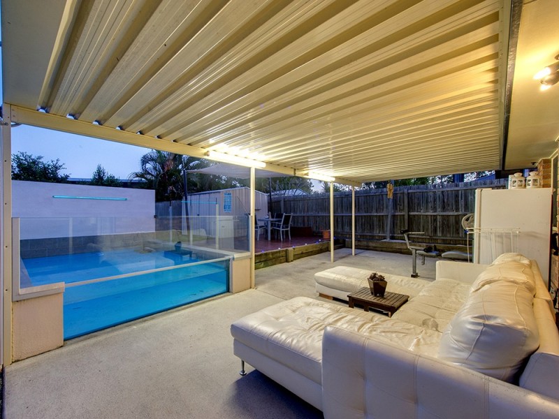 9 Cambridge Cr, Forest Lake QLD 4078