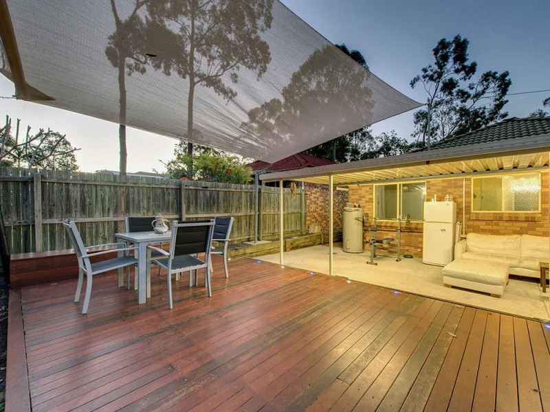 9 Cambridge Cr, Forest Lake QLD 4078