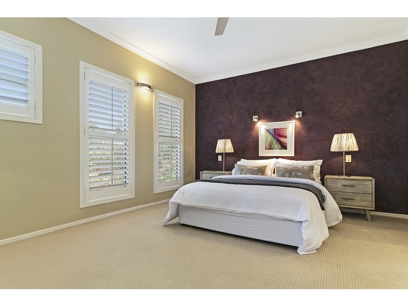 2/7 Scenic Rd, Kenmore QLD 4069