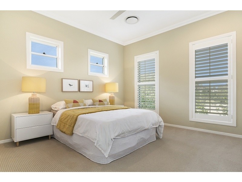 2/7 Scenic Rd, Kenmore QLD 4069