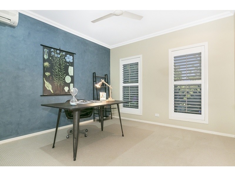 2/7 Scenic Rd, Kenmore QLD 4069