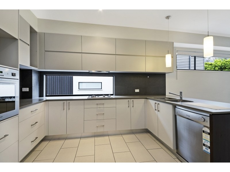 2/24-26 Querrin St, Yeronga QLD 4104