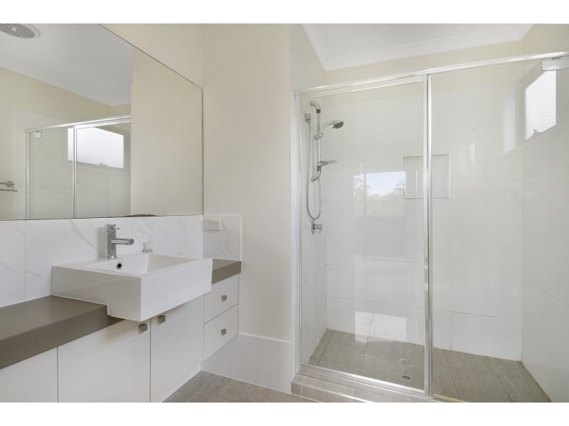 2/24-26 Querrin St, Yeronga QLD 4104