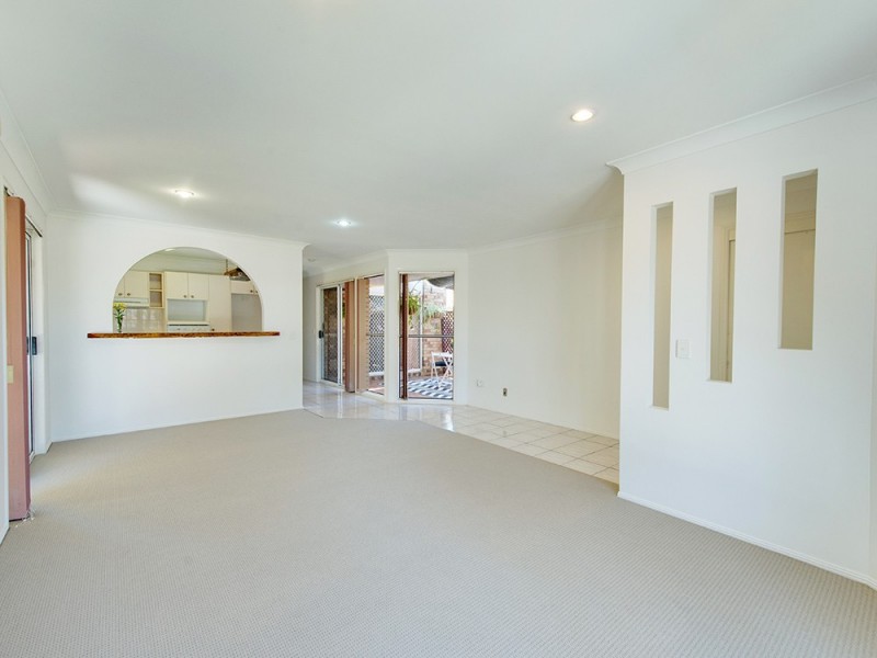 18 Collina Crescent, Forest Lake QLD 4078