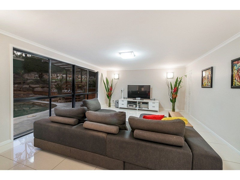 31 Norman Street, Fig Tree Pocket QLD 4069