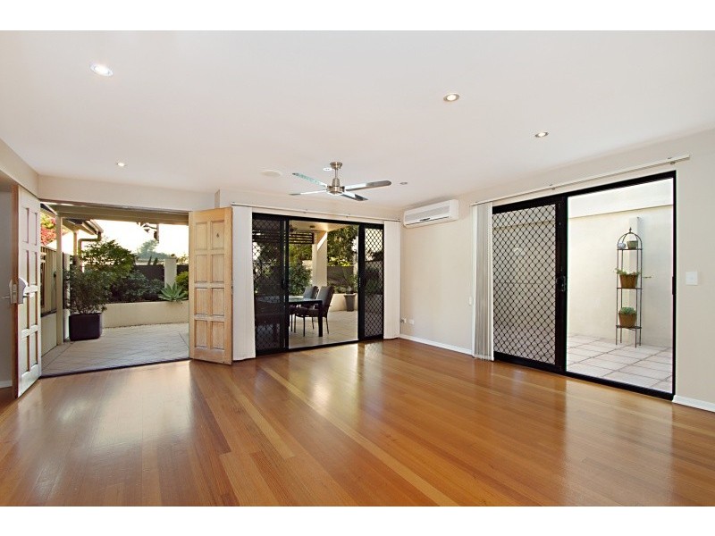 4/37 Sandford Street, St Lucia QLD 4067