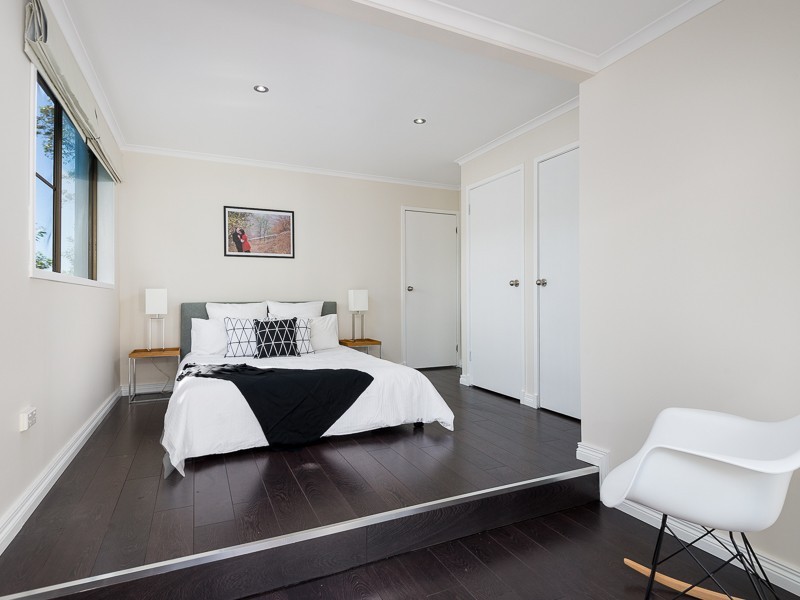 7 Stralock Street, Chapel Hill QLD 4069