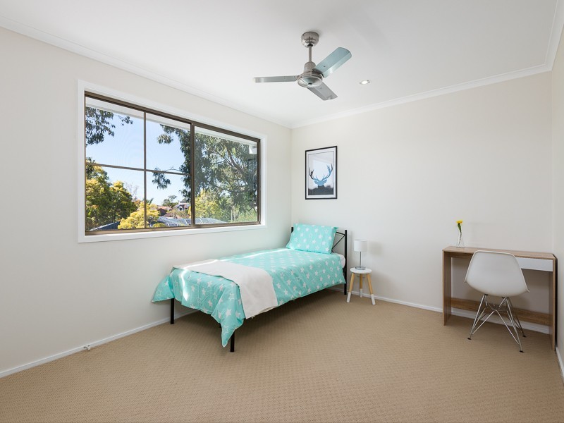 7 Stralock Street, Chapel Hill QLD 4069