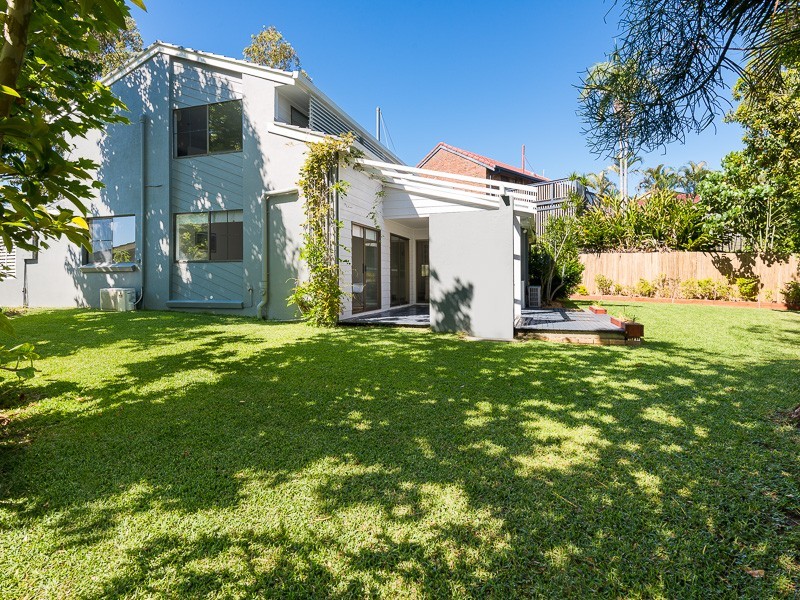 7 Stralock Street, Chapel Hill QLD 4069