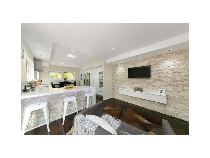 31 Fairweather Street, Kenmore QLD 4069