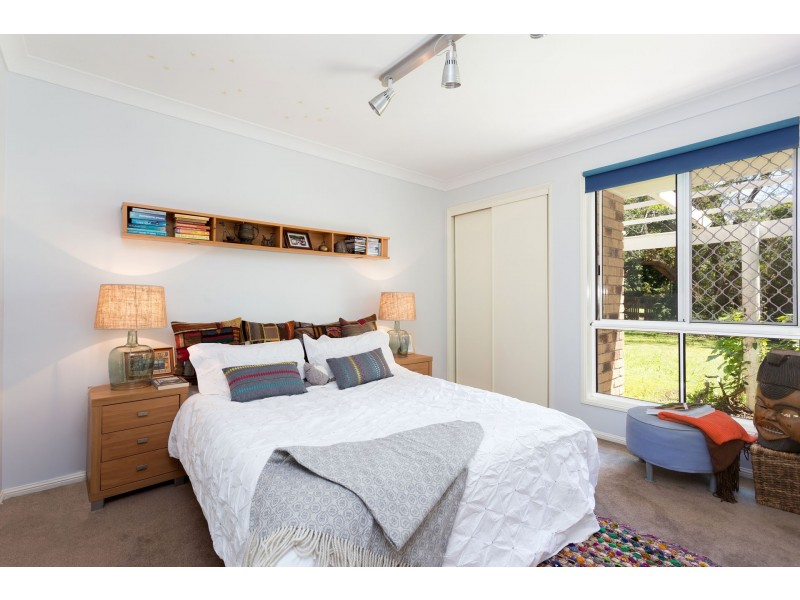 141 Mirbelia St West, Kenmore Hills QLD 4069