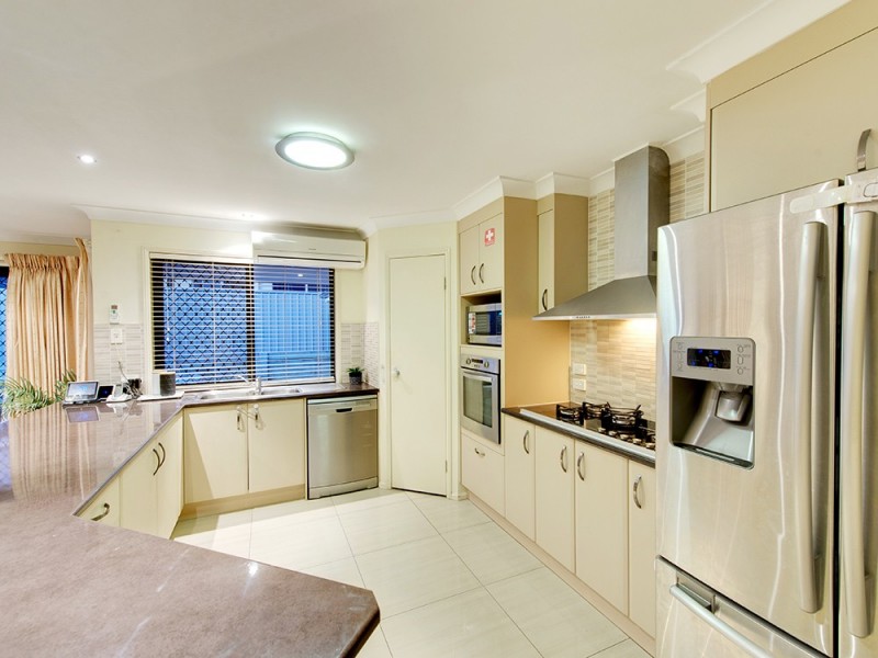 43 Degas Street, Forest Lake QLD 4078