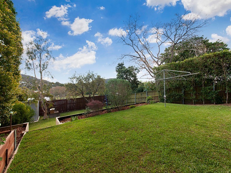 80 Lewin Street, Bardon QLD 4065