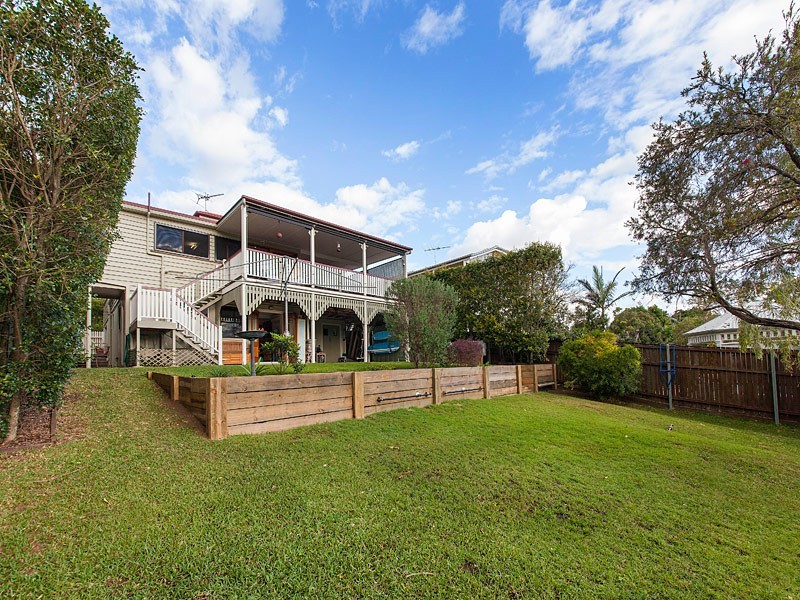 80 Lewin Street, Bardon QLD 4065