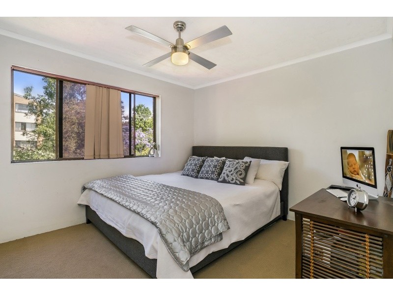 21 Vincent Street, Indooroopilly QLD 4068