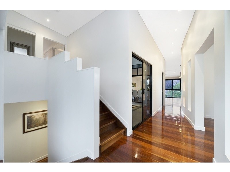 6 Jenkinson Street, Indooroopilly QLD 4068