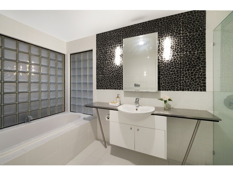 6 Jenkinson Street, Indooroopilly QLD 4068