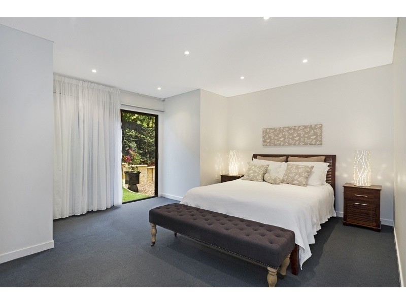 6 Jenkinson Street, Indooroopilly QLD 4068