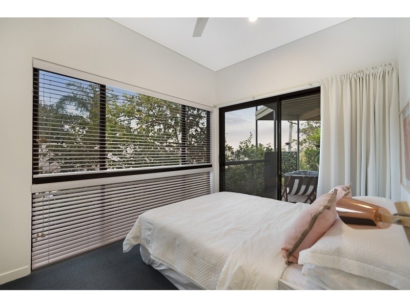 6 Jenkinson Street, Indooroopilly QLD 4068