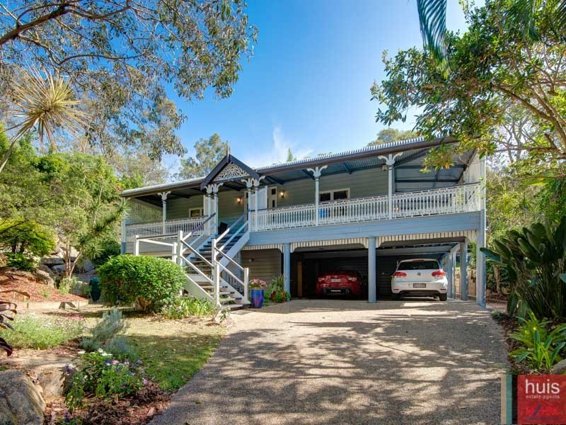 21 Rosewood St, Bardon QLD 4065
