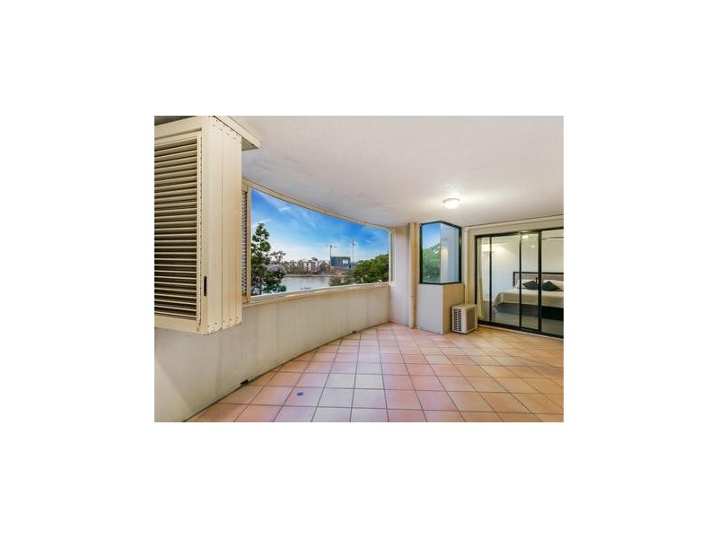 6/523 Coronation Drive, Toowong QLD 4066