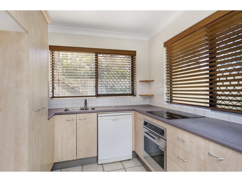 1/31. Sisley Street, St Lucia QLD 4067