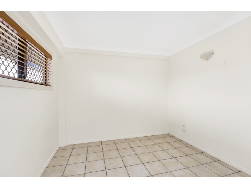 1/31. Sisley Street, St Lucia QLD 4067