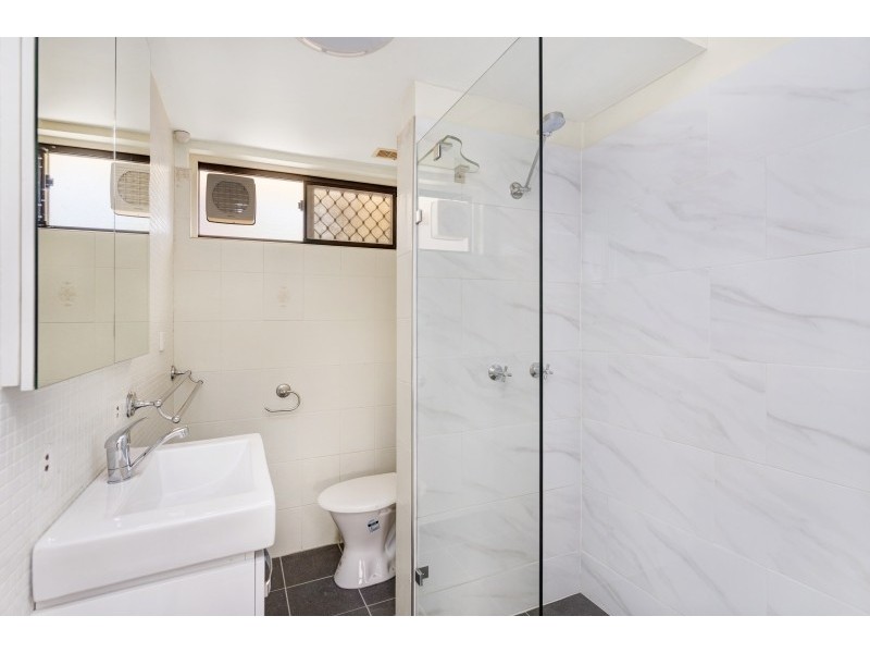 1/31. Sisley Street, St Lucia QLD 4067