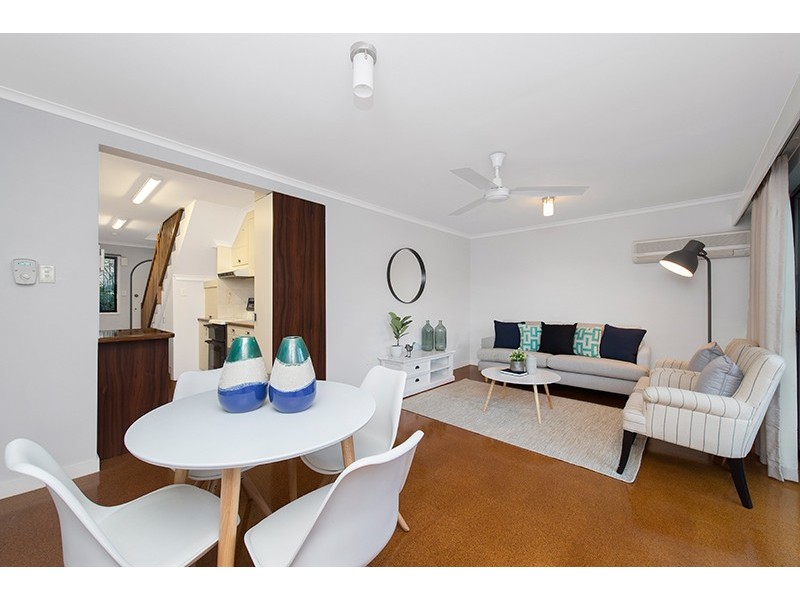 1/120 Station Road, Indooroopilly QLD 4068