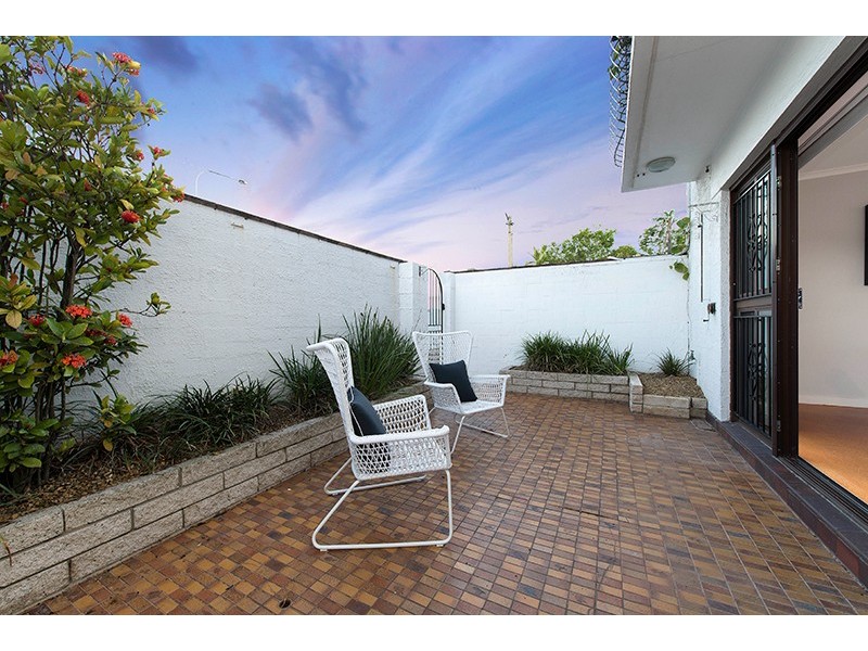 1/120 Station Road, Indooroopilly QLD 4068