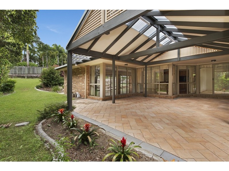 30 Drysdale Cres, Brookfield QLD 4069