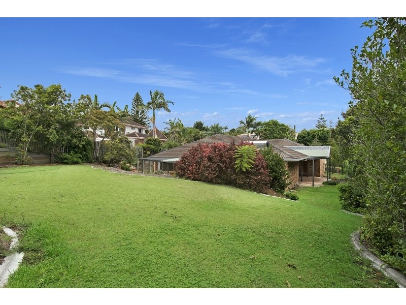 30 Drysdale Cres, Brookfield QLD 4069