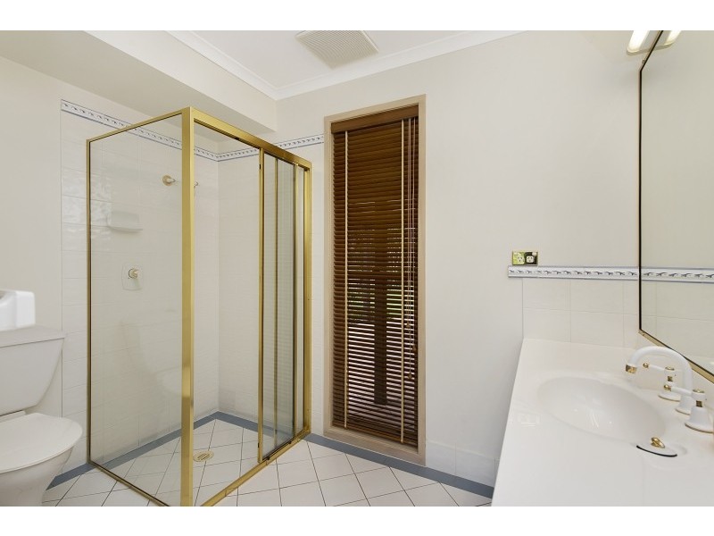 30 Drysdale Cres, Brookfield QLD 4069