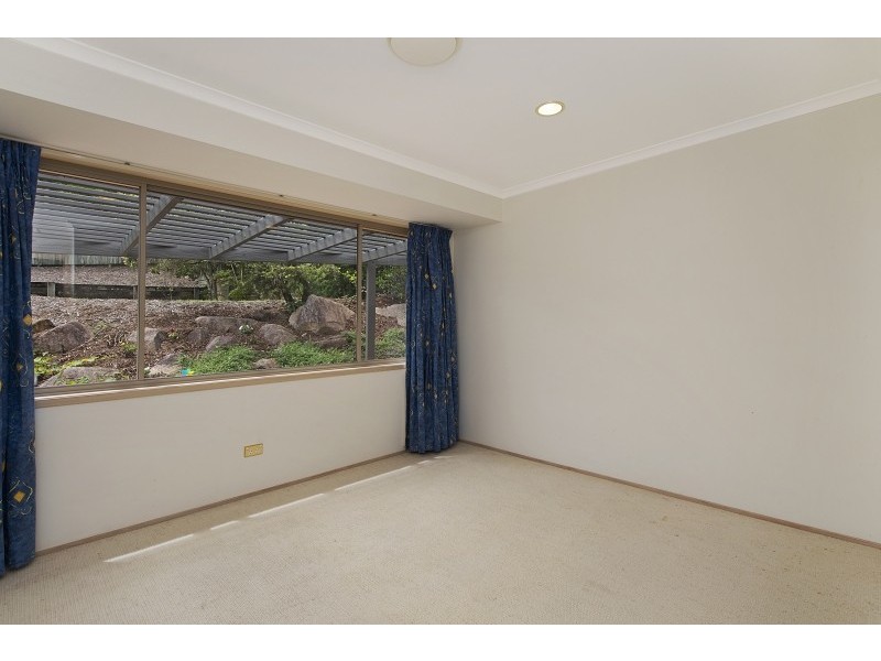30 Drysdale Cres, Brookfield QLD 4069