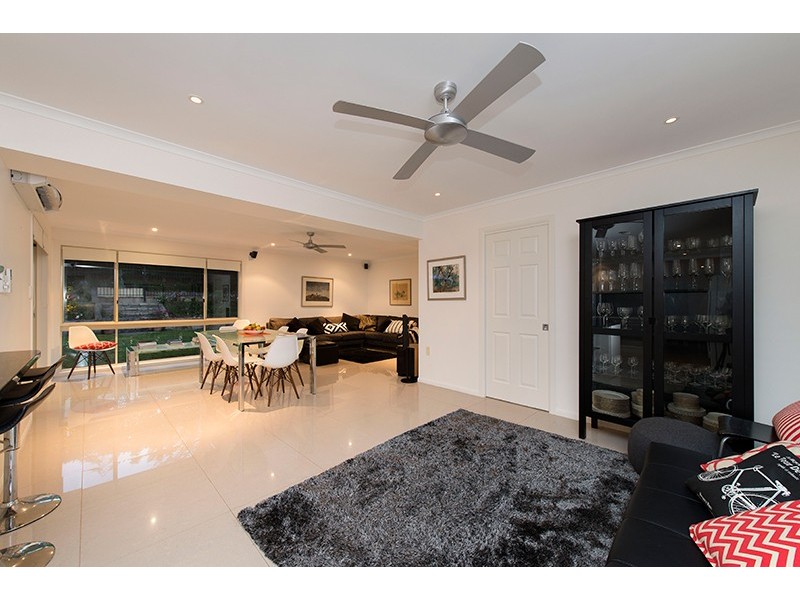 7 Boyd Terrace, Brookfield QLD 4069