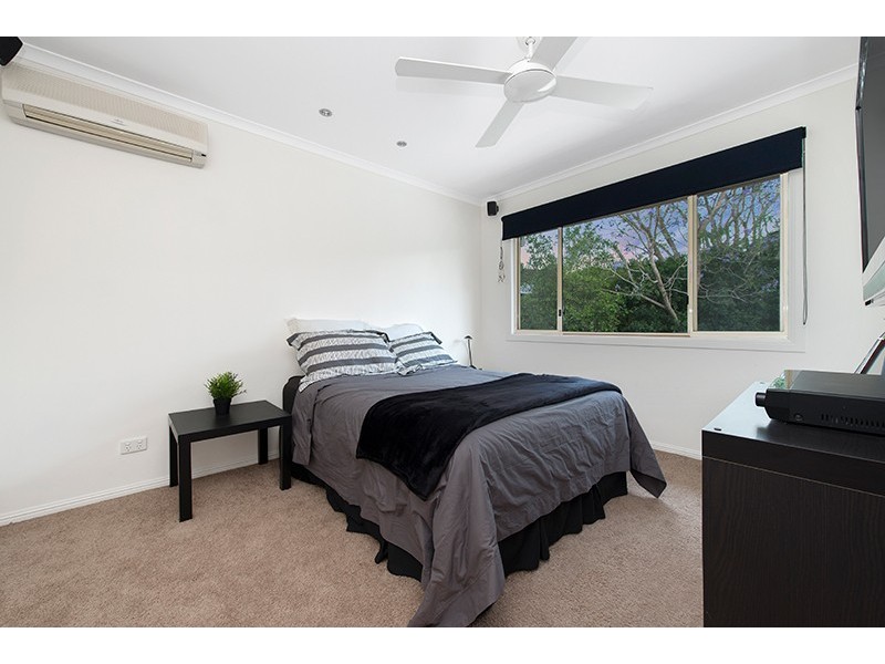 7 Boyd Terrace, Brookfield QLD 4069