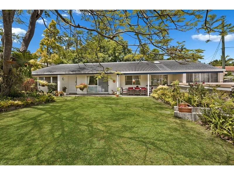 7 St David St, Kenmore QLD 4069