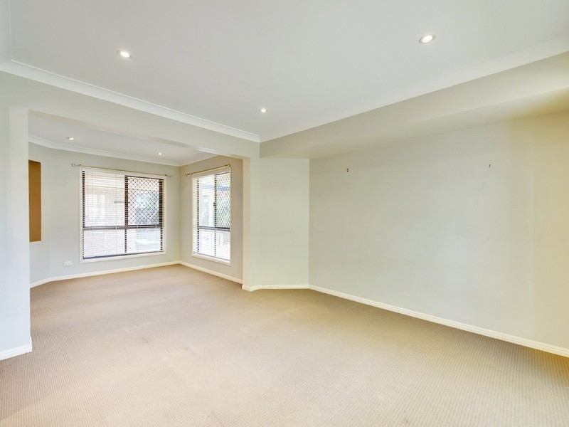 26 Kondalilla Pde, Forest Lake QLD 4078