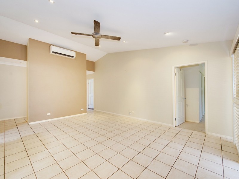 26 Kondalilla Pde, Forest Lake QLD 4078