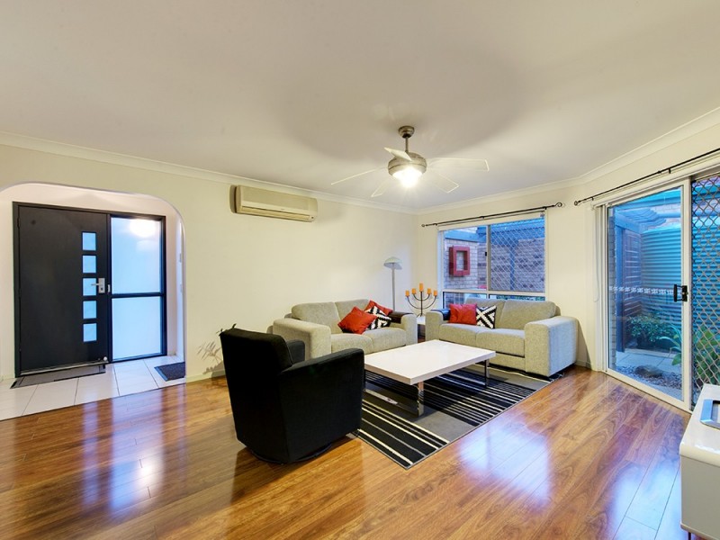 37 Clarendon Cct, Forest Lake QLD 4078