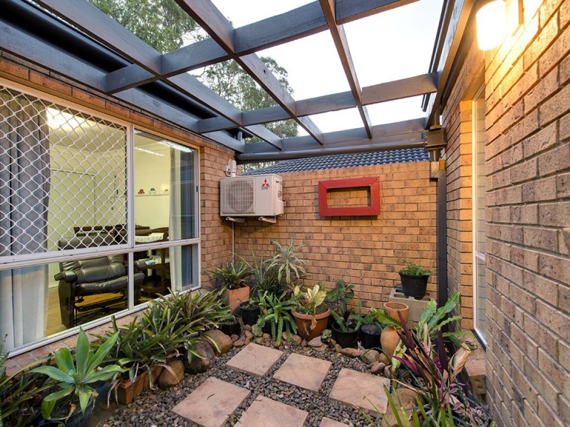 37 Clarendon Cct, Forest Lake QLD 4078