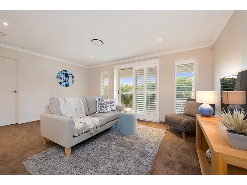 42 Sandpiper Avenue, North Lakes QLD 4509