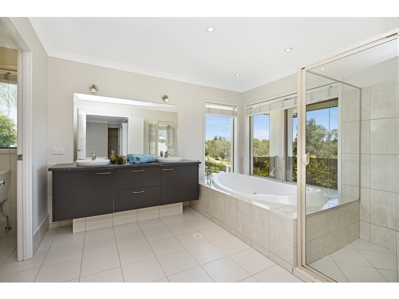 42 Sandpiper Avenue, North Lakes QLD 4509