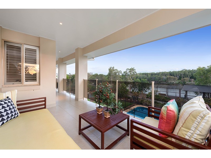 42 Sandpiper Avenue, North Lakes QLD 4509