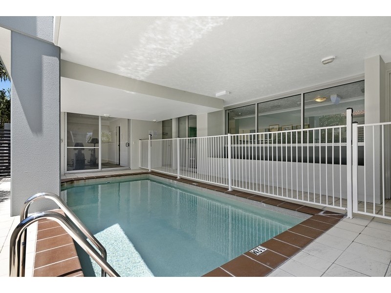 17/16 Grosvenor Road, Indooroopilly QLD 4068