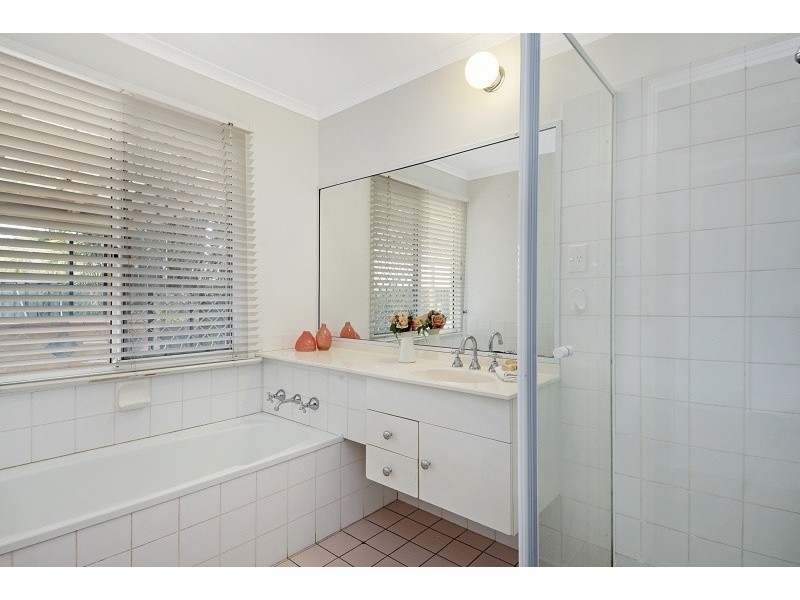 50 Avondale Road, Sinnamon Park QLD 4073