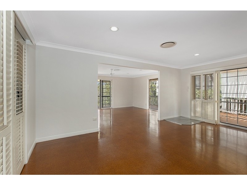 104 Creekside Street, Kenmore Hills QLD 4069