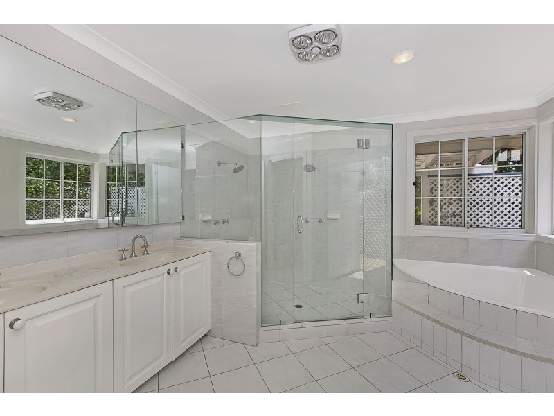 104 Creekside Street, Kenmore Hills QLD 4069